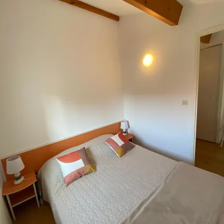 Pavillon T3 Mezzanine, Piscine, Parking, Beau Soleil,