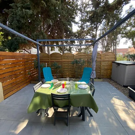 Pavillon T3 Mezzanine, Piscine, Parking, Beau Soleil, *